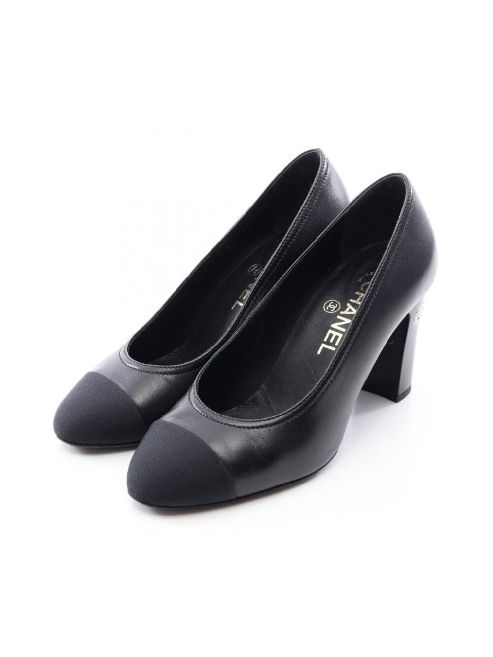 Chanel Pumps CC Logo Leather Heels